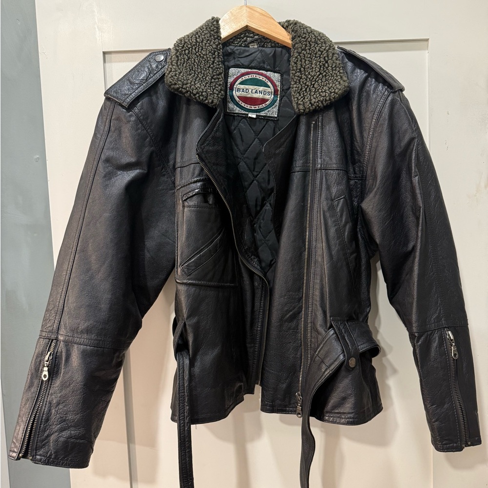 Vintage Black Leather Jacket with Shearling Collar